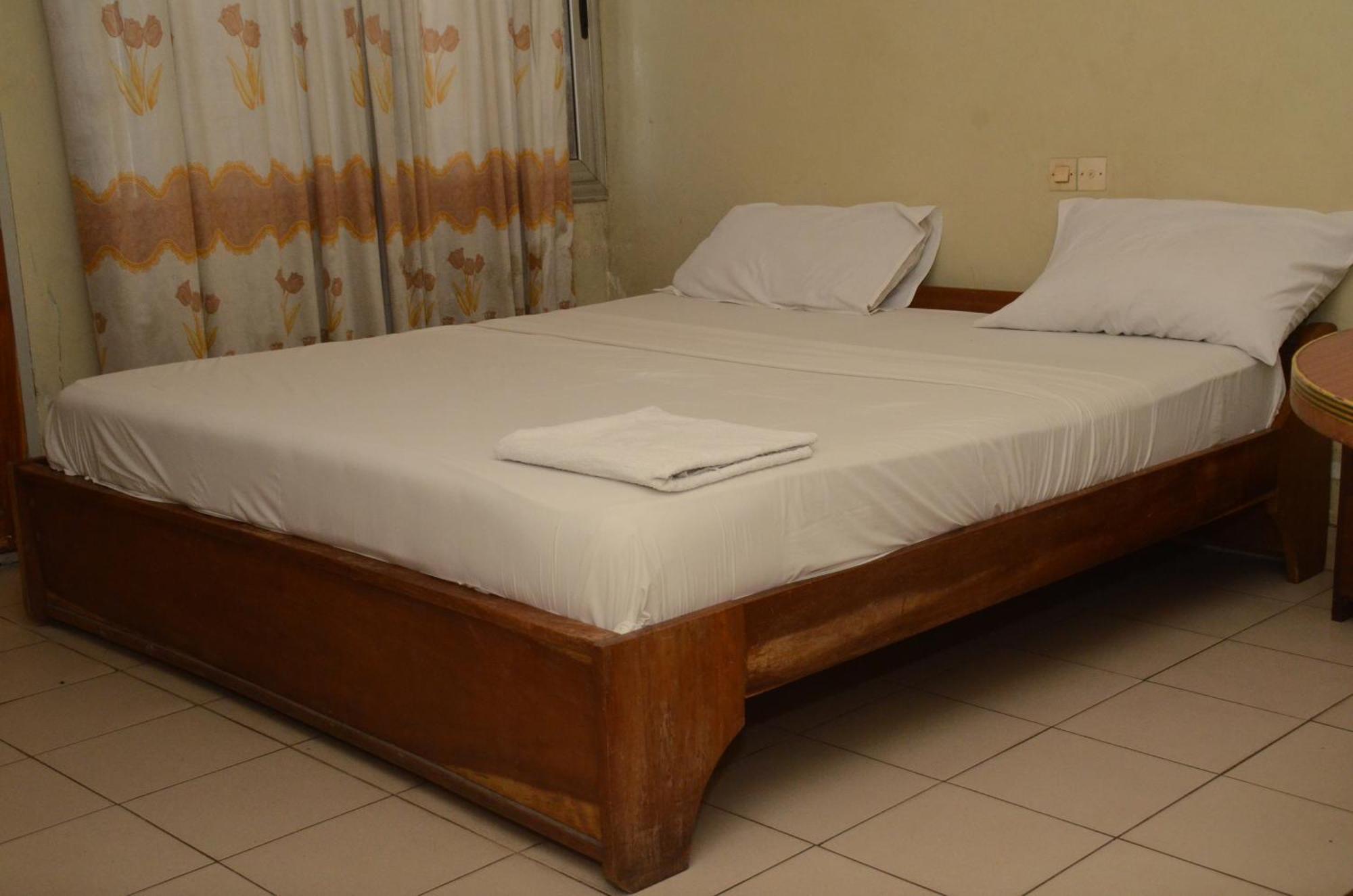 Hotel Ambassadors Lomé Extérieur photo