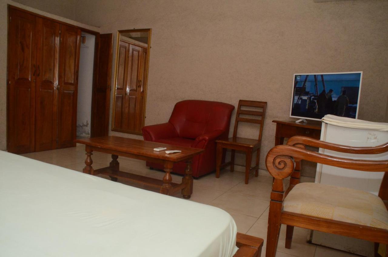 Hotel Ambassadors Lomé Extérieur photo