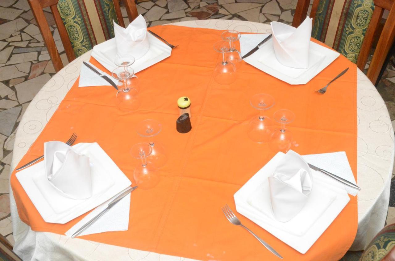 Hotel Ambassadors Lomé Extérieur photo